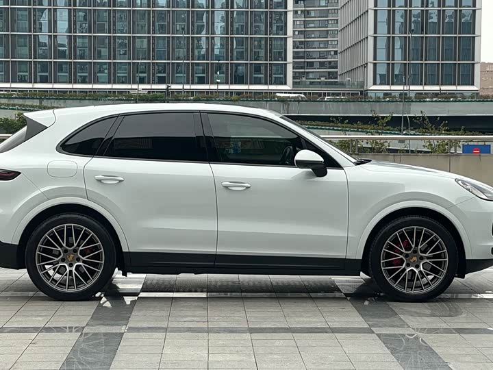 Фото 3 - Porsche Cayenne