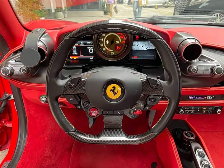 Фото 12 - Ferrari F8