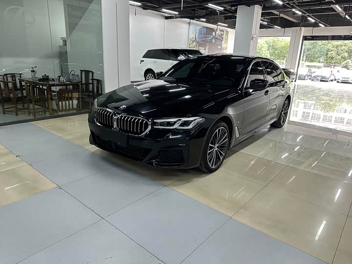 Фото 1 - BMW 5 Series