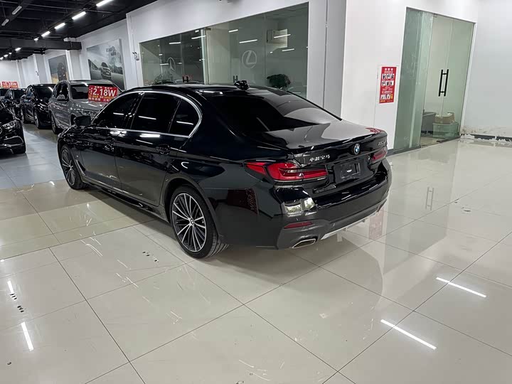 Фото 8 - BMW 5 Series