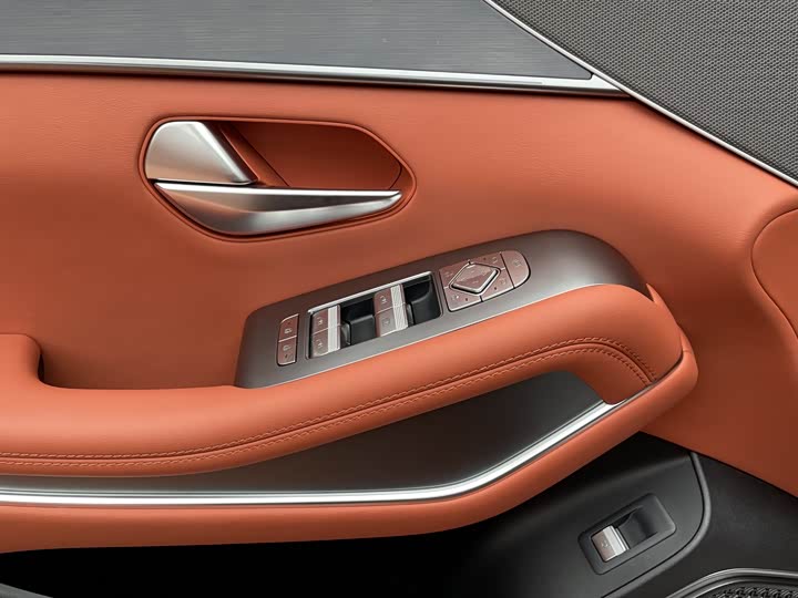 Фото 15 - BYD Tang L