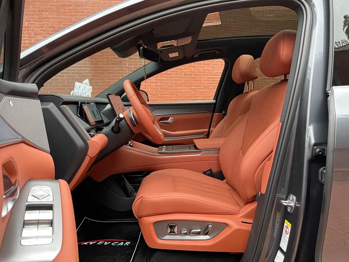 Фото 17 - BYD Tang L