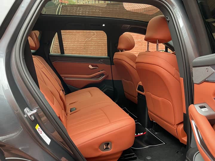 Фото 27 - BYD Tang L