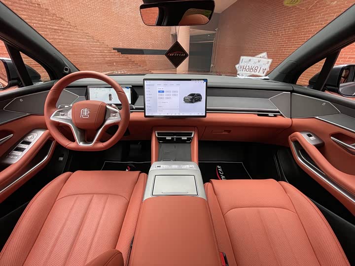 Фото 30 - BYD Tang L