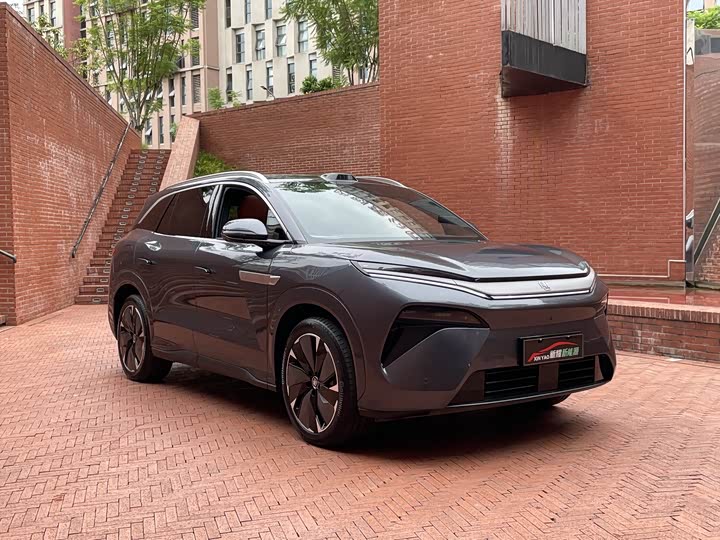 Фото 8 - BYD Tang L