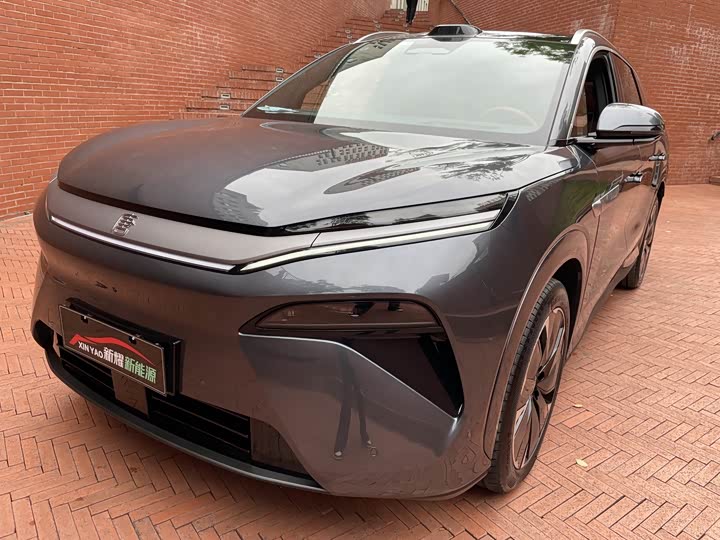 Фото 9 - BYD Tang L