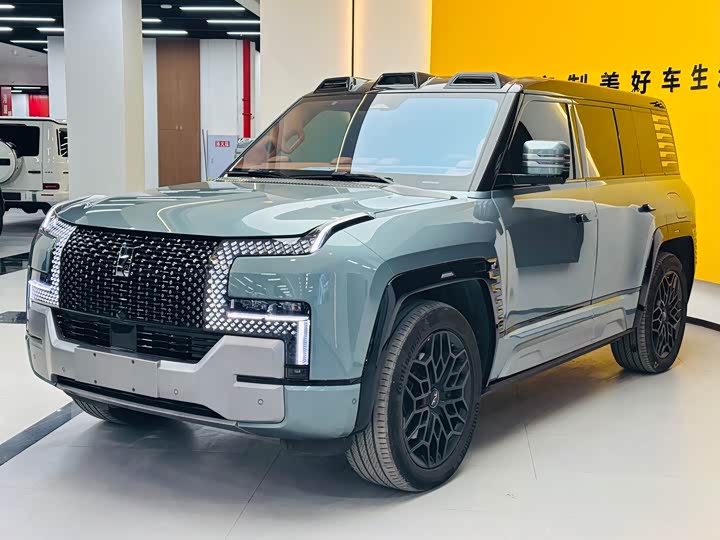 Фото 1 - BYD Yangwang U8