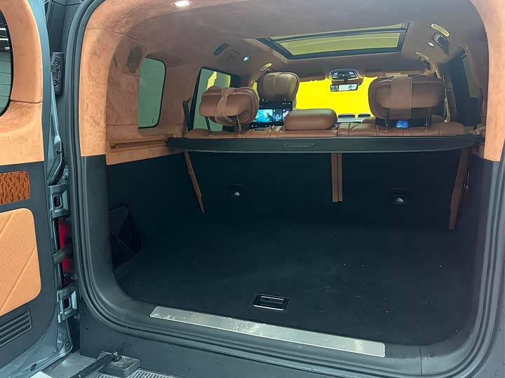 Фото 10 - BYD Yangwang U8