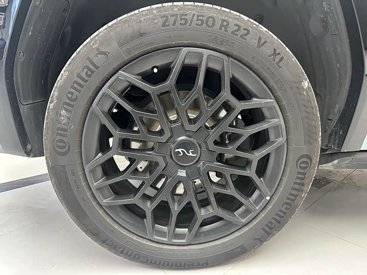 Фото 15 - BYD Yangwang U8