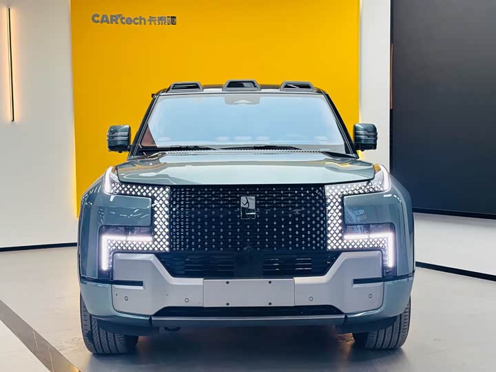 Фото 2 - BYD Yangwang U8