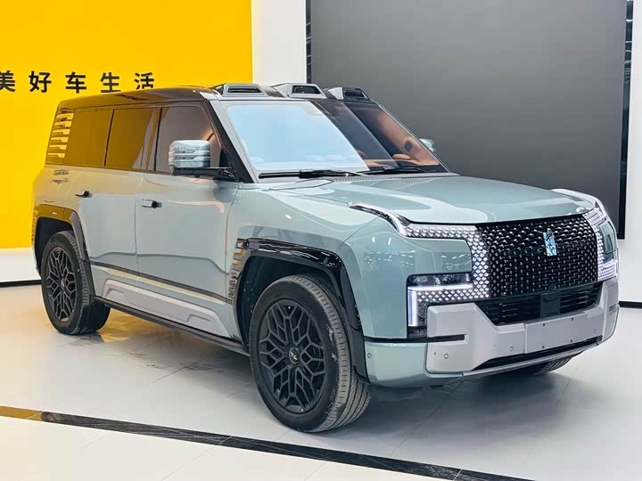 Фото 3 - BYD Yangwang U8