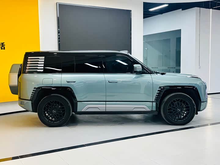 Фото 4 - BYD Yangwang U8