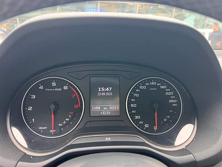 Фото 2 - Audi Q2L