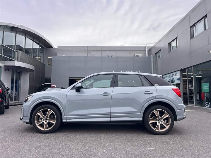 Фото 5 - Audi Q2L