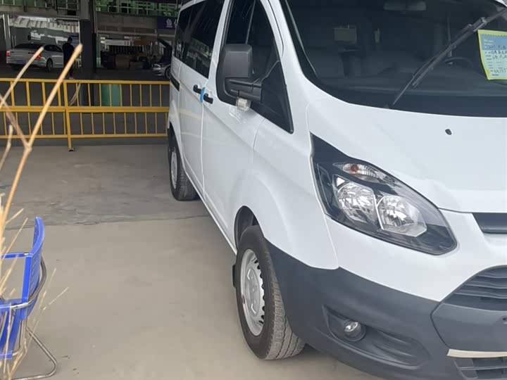 Фото 4 - Ford Transit