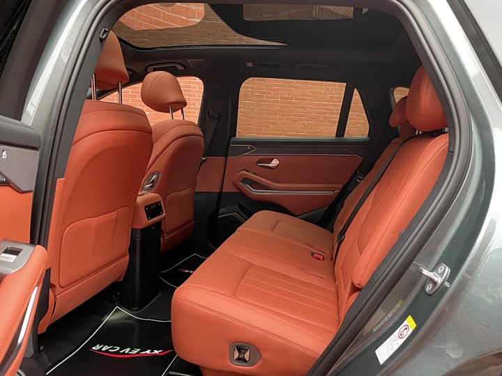 Фото 21 - BYD Tang L