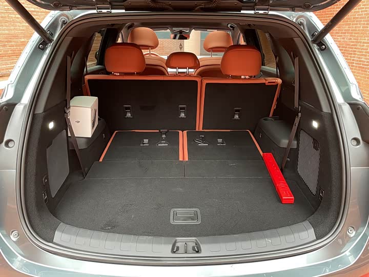 Фото 23 - BYD Tang L