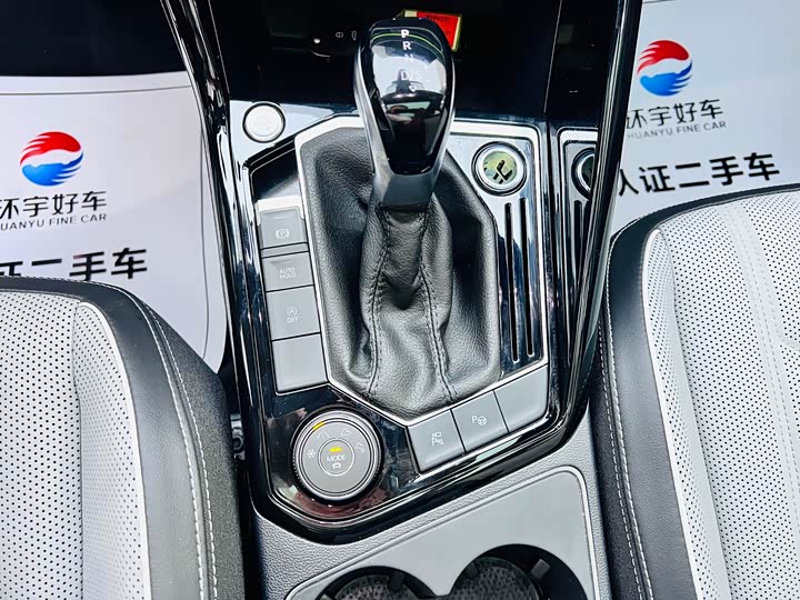 Фото 16 - Volkswagen Tayron