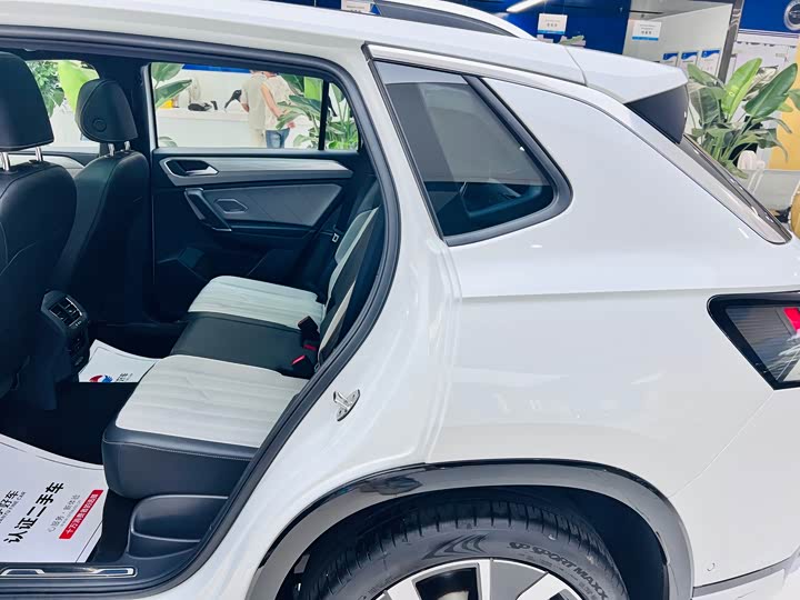 Фото 23 - Volkswagen Tayron