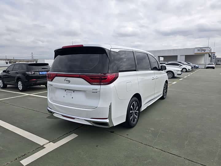 Фото 14 - GAC Trumpchi M8