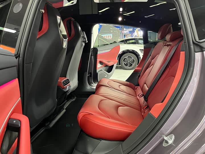 Фото 9 - Xiaomi SU7