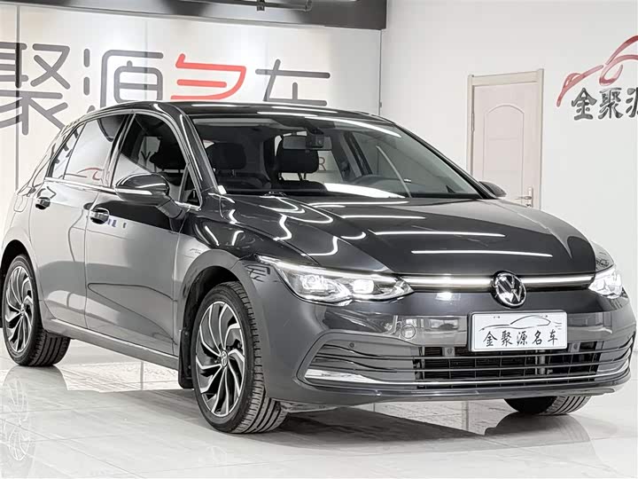 Фото 3 - Volkswagen Golf