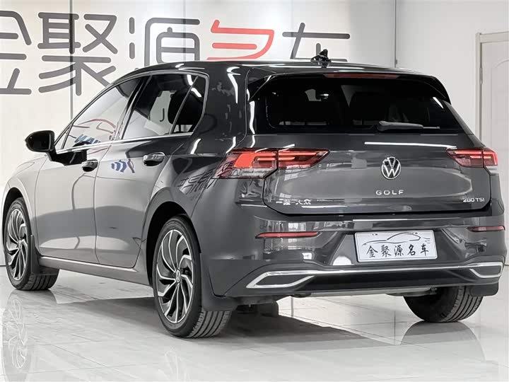 Фото 4 - Volkswagen Golf