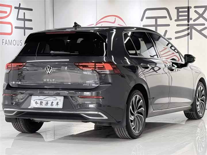 Фото 6 - Volkswagen Golf