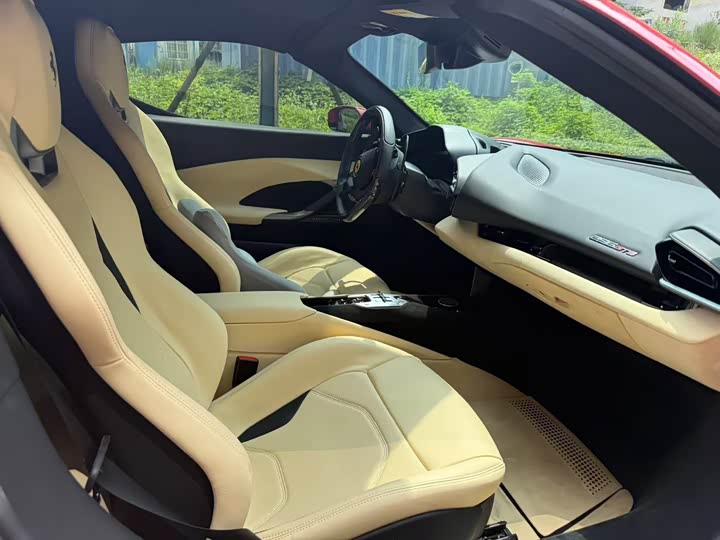 Фото 7 - Ferrari 296