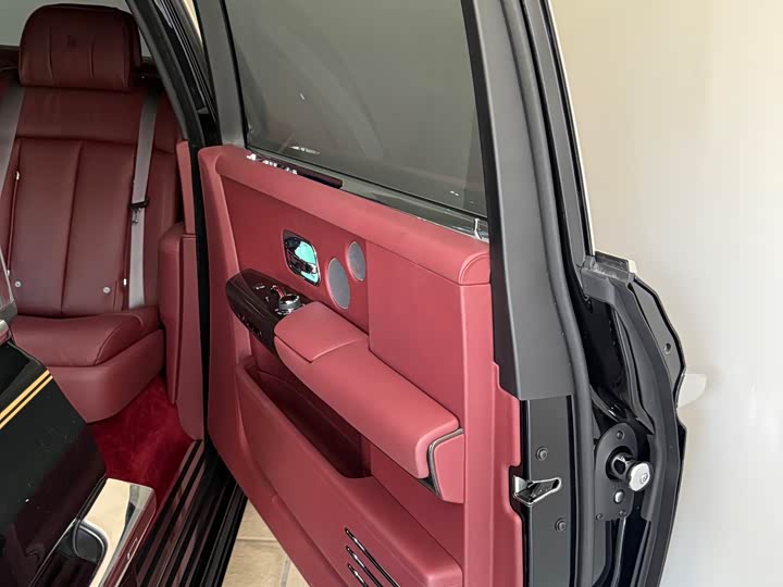 Фото 10 - Rolls-Royce Phantom