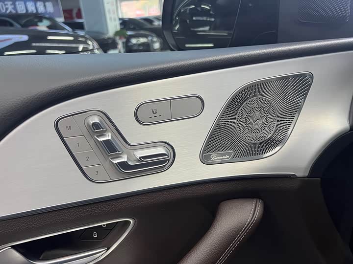 Фото 11 - Mercedes-Benz GLE-Class