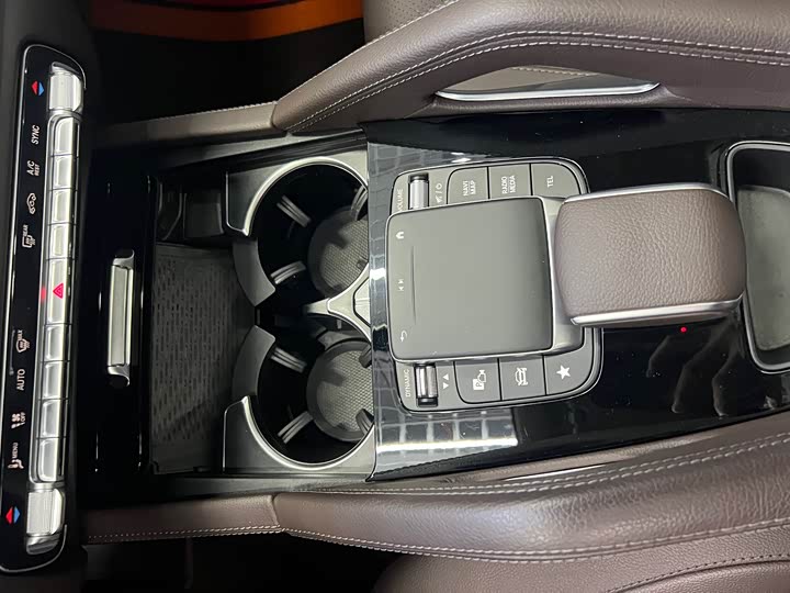 Фото 13 - Mercedes-Benz GLE-Class