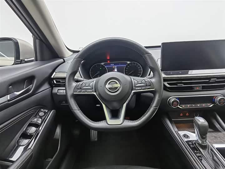 Фото 11 - Nissan Teana