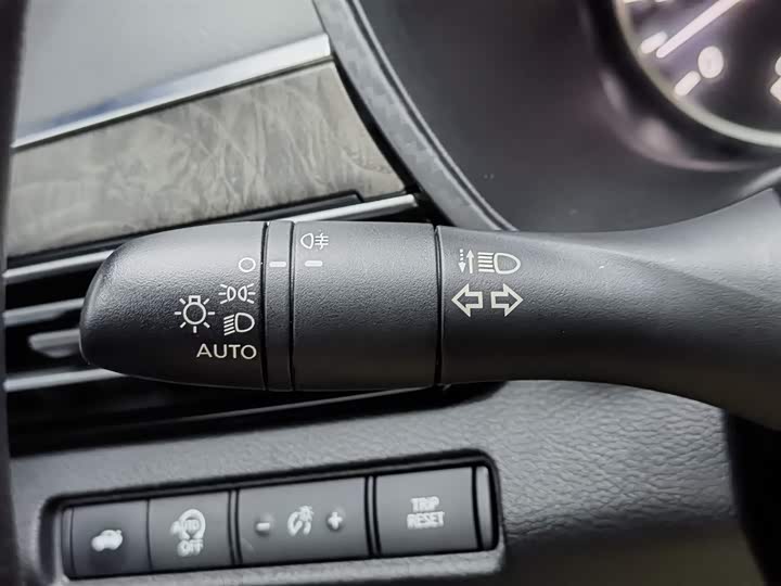 Фото 21 - Nissan Teana