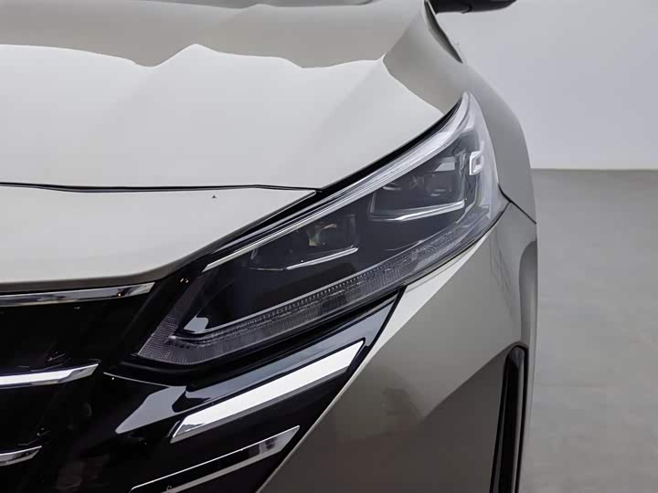 Фото 7 - Nissan Teana