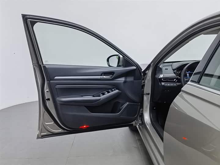 Фото 8 - Nissan Teana