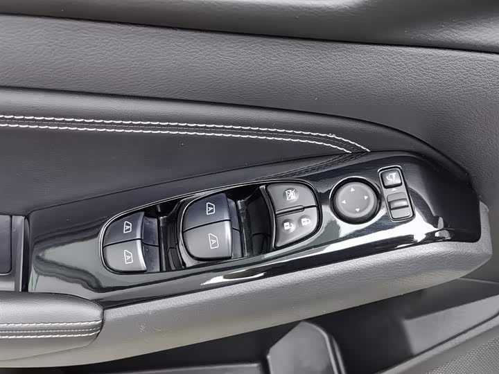 Фото 9 - Nissan Teana