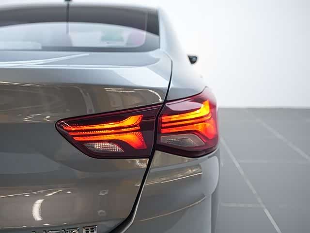 Фото 11 - Chevrolet Onix (Cavalier)