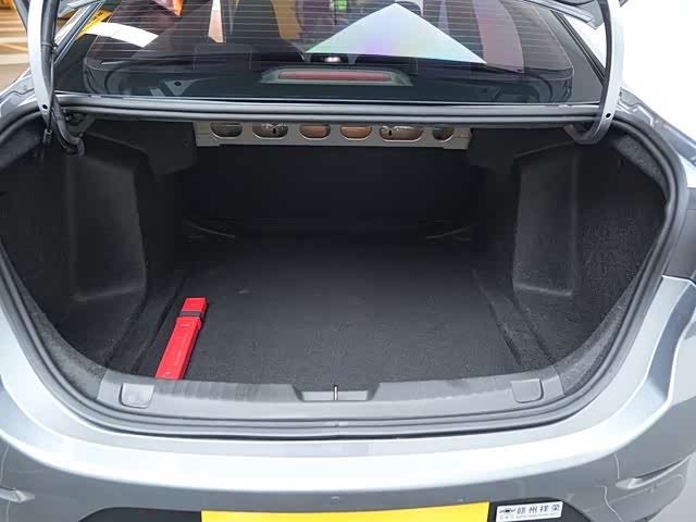 Фото 9 - Chevrolet Onix (Cavalier)