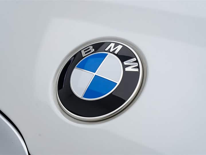 Фото 23 - BMW 3 Series