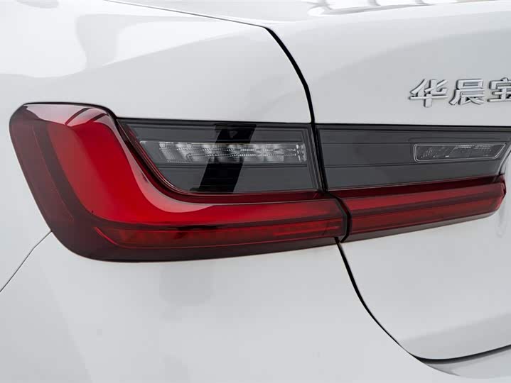 Фото 25 - BMW 3 Series