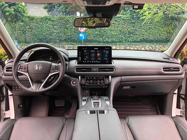 Фото 10 - Honda Avancier