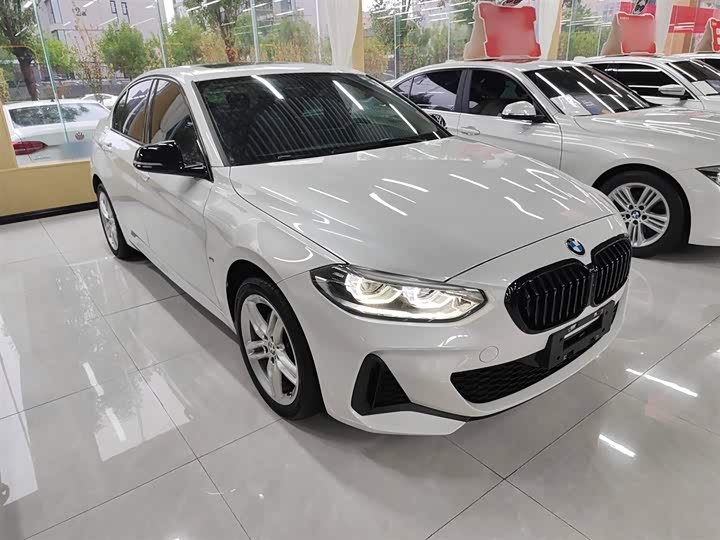 Фото 4 - BMW 1 Series