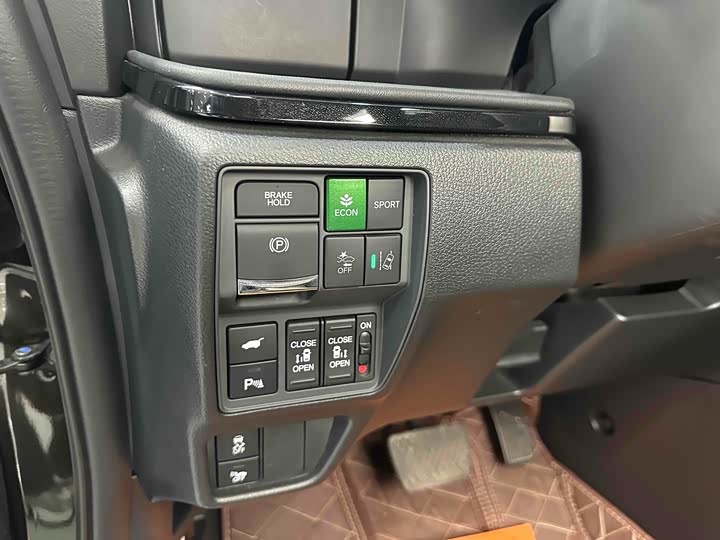 Фото 14 - Honda Elysion