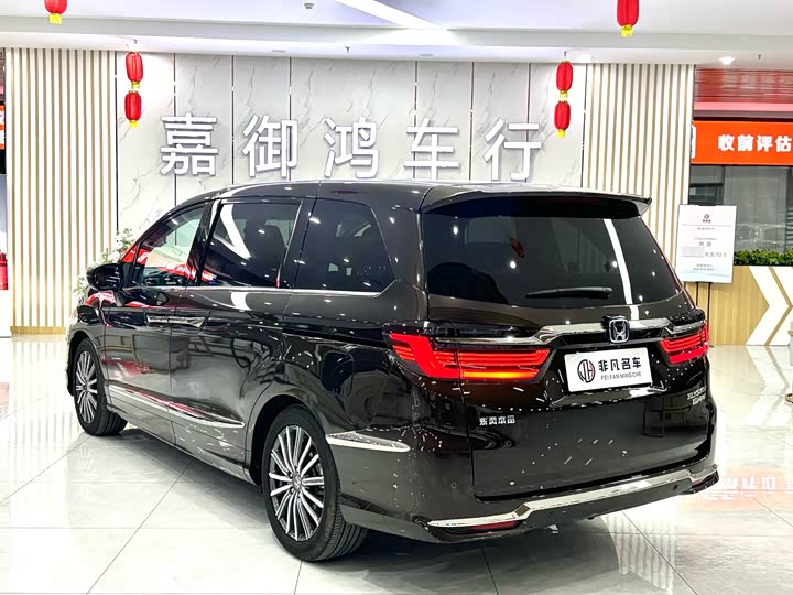 Фото 5 - Honda Elysion