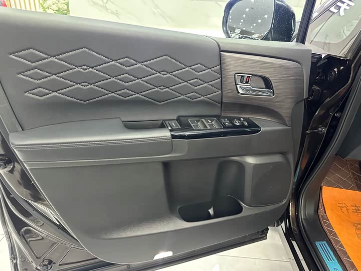 Фото 9 - Honda Elysion