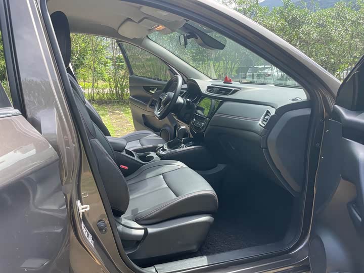 Фото 12 - Nissan Qashqai