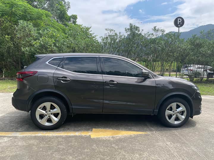 Фото 7 - Nissan Qashqai