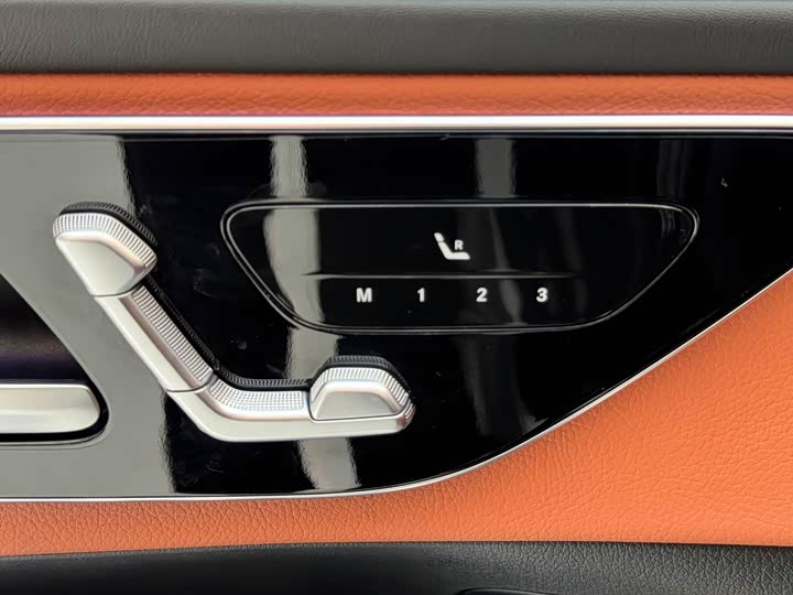 Фото 20 - Mercedes-Benz GLC-Class