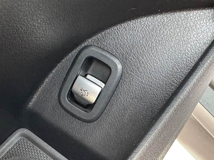 Фото 22 - Mercedes-Benz GLC-Class